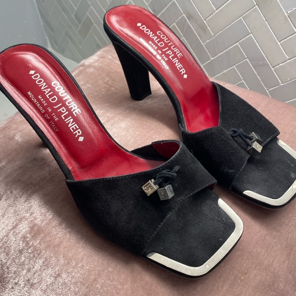 Donald Pliner Couture black suede sandals - Picture 2 of 3
